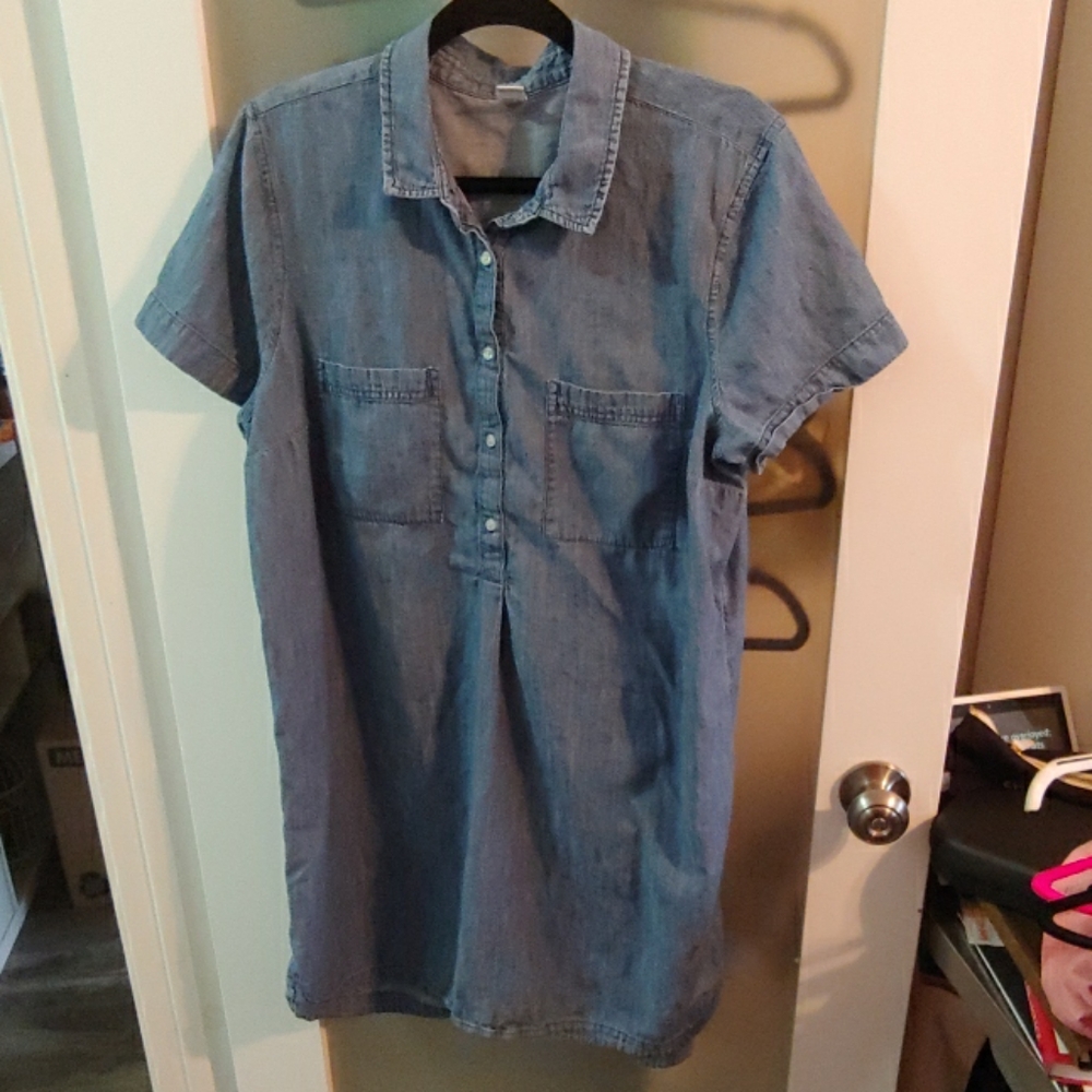 Old Navy short sleeve chambray denim dress